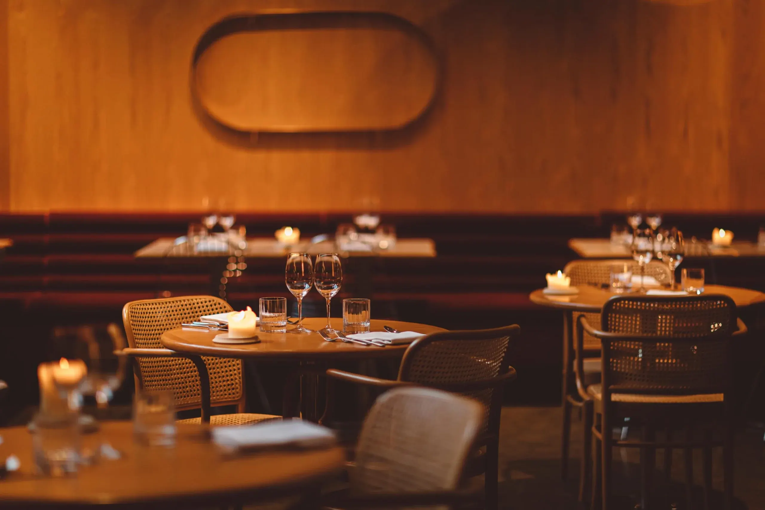 Sfeer bij Héroine restaurant en bar in Rotterdam